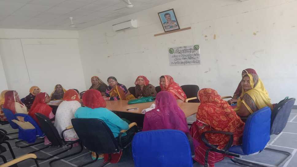 महिला अधिकारिता व बाल विकास परियोजना अधिकारी के नेतृत्व में( लैंगिक उत्पीड़न) का कार्यक्रम