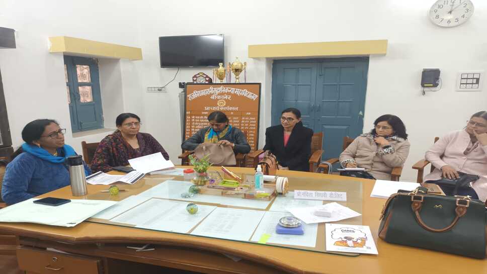 महारानी कॉलेज के नियमित एवं स्वयंपाठी विद्यार्थियों के लिए बी ए एवं बीएससी प्रथम सेमेस्टर की प्रायोगिक परीक्षाएं दिनांक 15 से