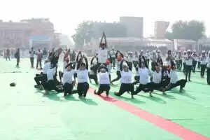 75वां गणतंत्र दिवस गरिमा पूर्वक मनाया गया,खाद्य एवं नागरिक आपूर्ति मंत्री गोदारा ने किया मुख्य समारोह में ध्वजारोहण