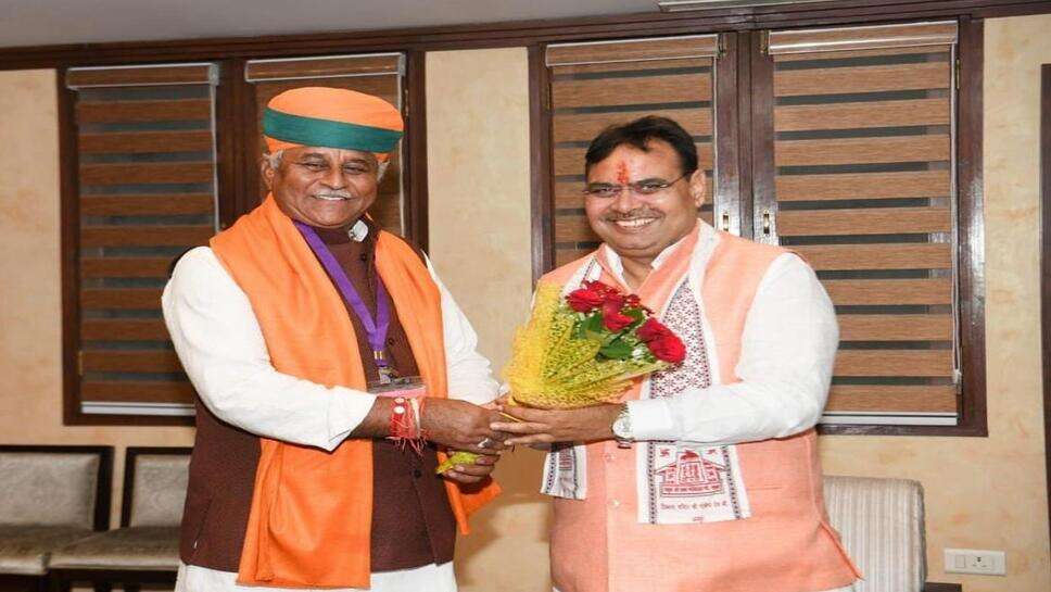 मुख्यमंत्री से मिले विधायक व्यास, सड़कों की स्वीकृति के लिए जताया आभार, अस्पताल सहित विभिन्न विषयों पर हुई चर्चा