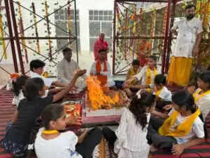 श्री नवलेश्वर मठ सिद्धपीठ में योग एवं संस्कार शिविर का आध्यात्मिक समापन,यज्ञ में सैकड़ों बच्चों ने दी आहुतियां