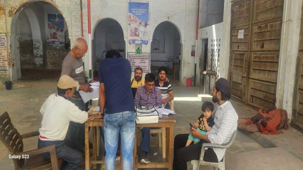 लोकसभा चुनाव 2024,मतदाता सूची में नाम जांचने के लिए चला विशेष अभियान