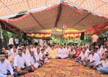 बीकानेर की जन समस्याओं को लेकर कांग्रेस का एक दिवसीय धरना, कलेक्टर को सौंपा 9 सूत्री ज्ञापन”