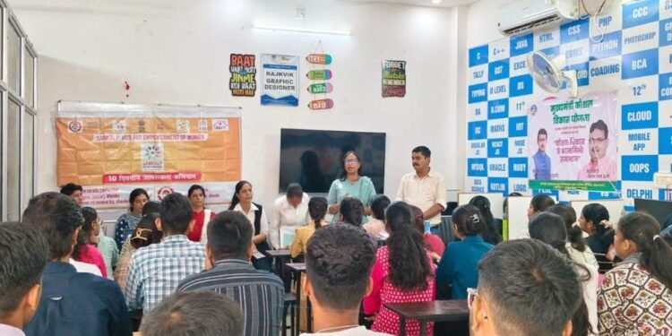 मिशन शक्ति अभियान के तहत बीकानेर में किशोरों को पोक्सो अधिनियम व महिला सुरक्षा कानूनों की जानकारी”