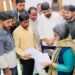 किसानों की तीन सूत्री मांगों को लेकर कुकणा ने कलेक्टर को दिया ज्ञापन, ऑनलाइन टोकन पुनः शुरू करने की मांग