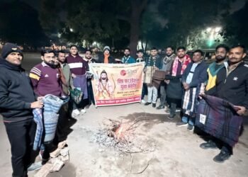कड़ाके की ठंड में विप्र फाउंडेशन युवा प्रकोष्ठ का सेवा कार्य, जरूरतमंदों को वितरित किए 51 कंबल