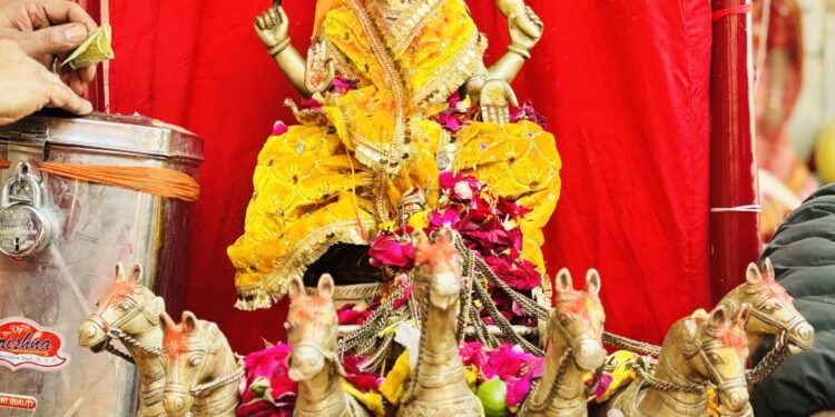 शाकद्वीपीय समाज ने निकाली भगवान सूर्यनारायण की रथयात्रा, सजीव झांकियोंंऔर डांडियों की खनक में दिखा उत्साह, विभुतियों का किया सम्मान