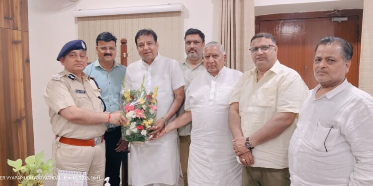 बीकानेर व्यापार उद्योग मण्डल ने पुलिस महानिरीक्षक का किया स्वागत एवं अभिनंदन
