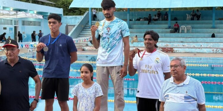 राज्यस्तरीय में यशवीर सिंह मेड़तिया ने जीता 100 मीटर ब्रेस्ट स्टॉक में ब्रॉन्ज मेडल
