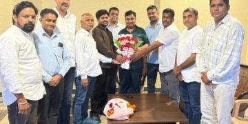 शहर जिला कांग्रेस कमेटी, बीकानेर के पदाधिकारियों ने प्रदेश अध्यक्ष गोविन्द सिंह डोटासरा से की शिष्टाचार भेंट