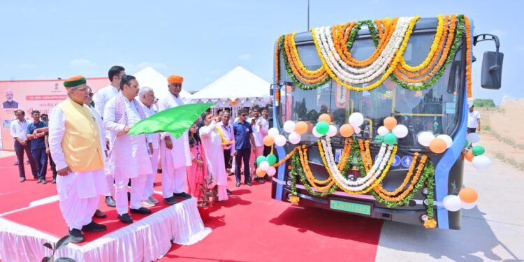 बीकानेर को मिली कई सौगातें, इलेक्ट्रिक बसों का भी हुआ आगाज