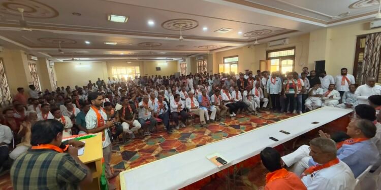 देशनोक नगरपालिका चुनाव: भाजपा ने कसी कमर, भाटी ने कार्यकर्ताओं को दिया जीत का मंत्र