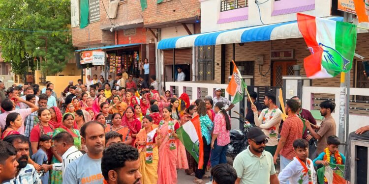 वार्ड 56 में अन्नपूर्णा कमल साध के समर्थन में उमड़ा जनसैलाब, 36 कौम का मिल रहा आशीर्वाद