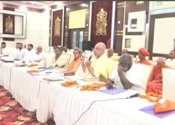 मनुस्मृति विद्त विचार गोष्ठी में वर्ण व्यवस्था एवं नारी स्वतंत्रता पर विचार